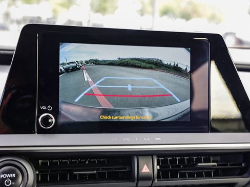 Used 2023 Toyota Prius LE image 30