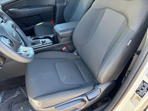 Used 2025 Kia Sportage LX image 36