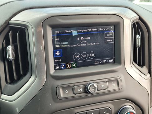 Used 2025 Chevrolet Silverado 2500 Custom w/ Custom Value Package image 27