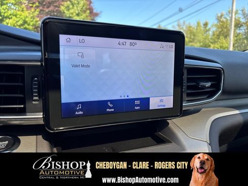 Used 2022 Ford Explorer XLT w/ Equipment Group 202A AWD/4WD image 30