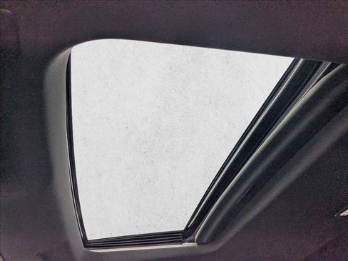 Used 2022 Chevrolet Silverado 1500 High Country image 18