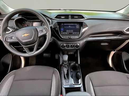 Used 2023 Chevrolet TrailBlazer LT w/ Convenience Package AWD/4WD image 7