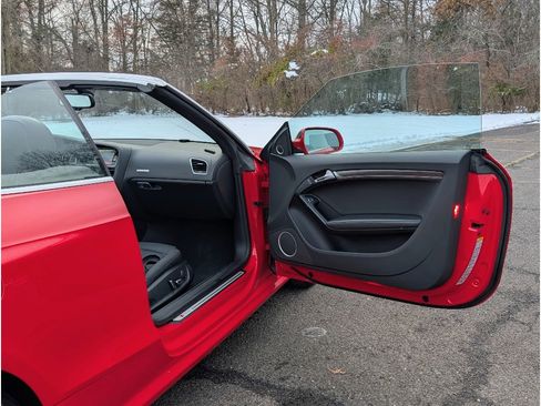 Used 2014 Audi RS 5 Cabriolet image 18