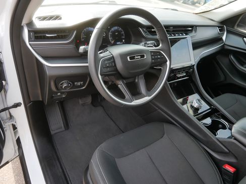 Used 2023 Jeep Grand Cherokee L Laredo w/ Luxury Tech Group I AWD/4WD image 20