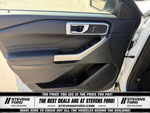 Used 2023 Ford Explorer XLT w/ Equipment Group 202A AWD/4WD image 21