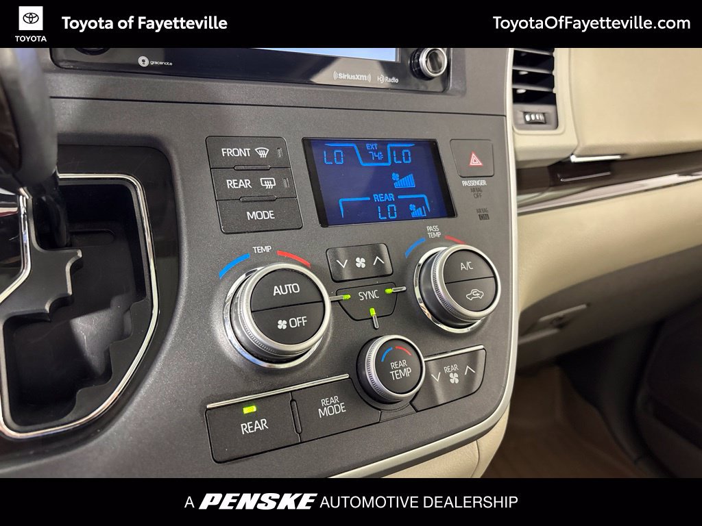 Used 2020 Toyota Sienna XLE w/ XLE Navigation Package FWD image 34