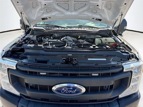 Used 2022 Ford F250 XL w/ Power Equipment Group AWD/4WD image 31