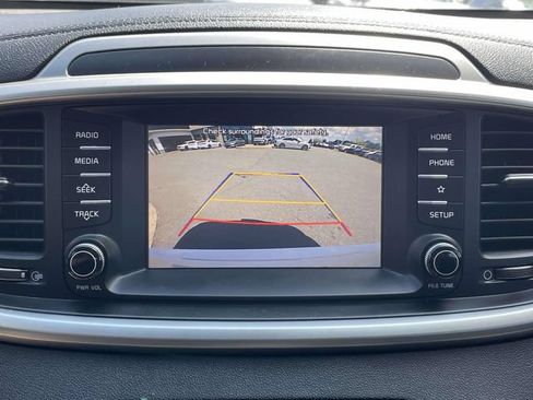 Used 2020 Kia Sorento FWD V6 image 26