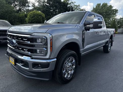 Used 2023 Ford F250 Lariat w/ Lariat Ultimate Package AWD/4WD image 9