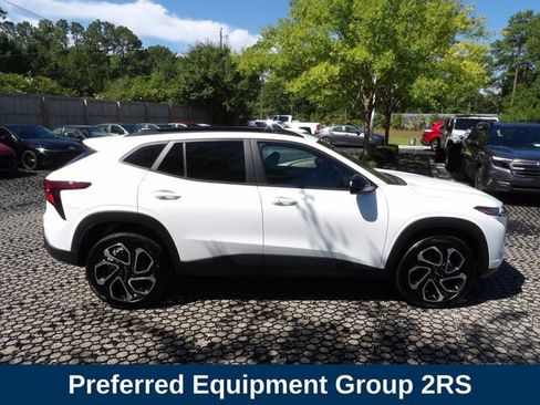 Used 2024 Chevrolet Trax RS w/ Driver Confidence Package FWD image 5