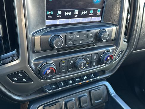 Used 2018 Chevrolet Silverado 1500 High Country AWD/4WD image 27