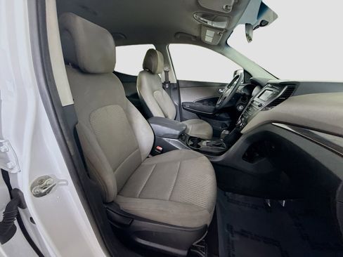 Used 2018 Hyundai Santa Fe Sport image 28