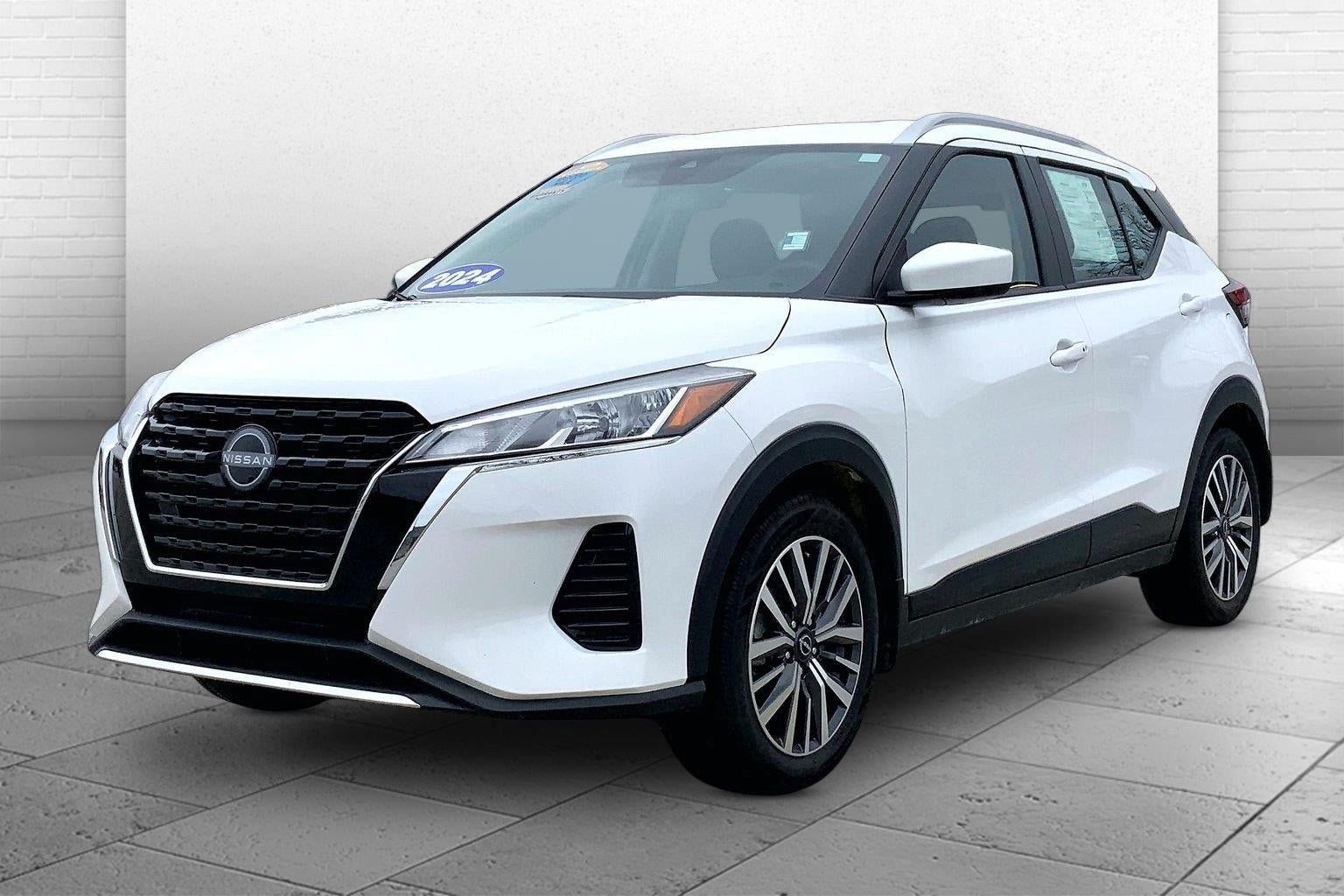 Used 2024 Nissan Kicks SV FWD image 12