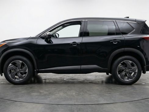 Used 2025 Nissan Rogue SV FWD image 5