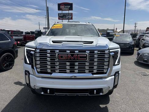 Used 2024 GMC Sierra 3500 Denali w/ Snow Plow Prep/Camper Package AWD/4WD image 2