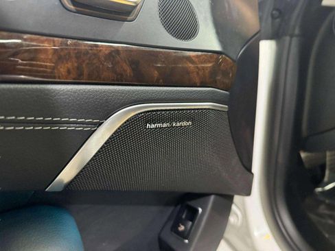 Used 2020 Mercedes-Benz SL 550 image 23