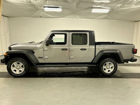 Used 2020 Jeep Gladiator Sport w/ Quick Order Package 23S image 6