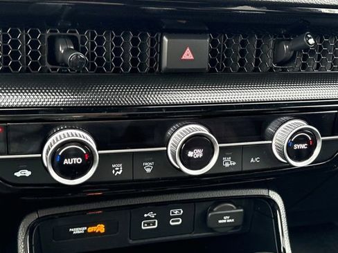 Used 2025 Honda CR-V Sport Touring image 18