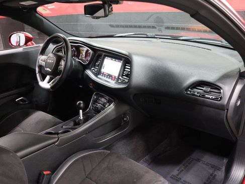 Used 2018 Dodge Challenger SRT w/ Technology Group RWD image 44