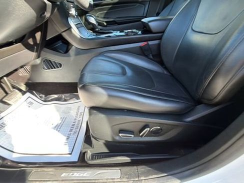 Used 2018 Ford Edge Titanium w/ Equipment Group 301A image 15