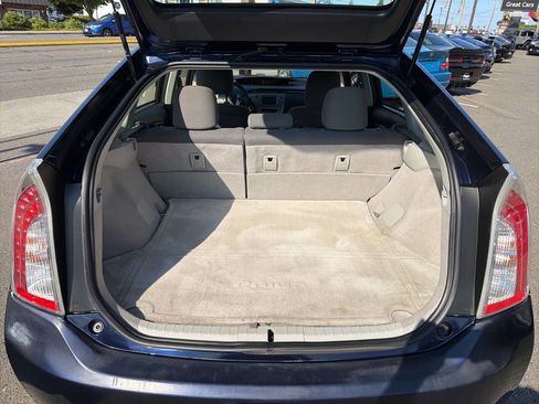 Used 2014 Toyota Prius Two image 6