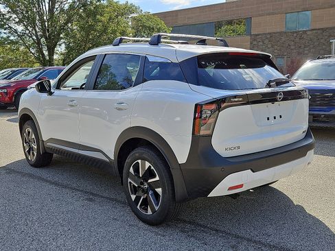 New 2026 Nissan Kicks SV w/ SV Premium Package image 4