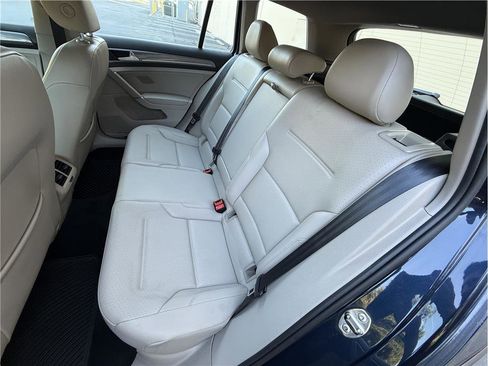 Used 2017 Volkswagen Golf Alltrack SE image 17