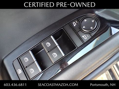 Certified 2024 MAZDA MAZDA3 Hatchback w/Premium Plus Pkg image 13