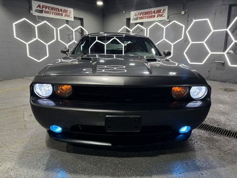 Used 2014 Dodge Challenger SXT Plus RWD image 9