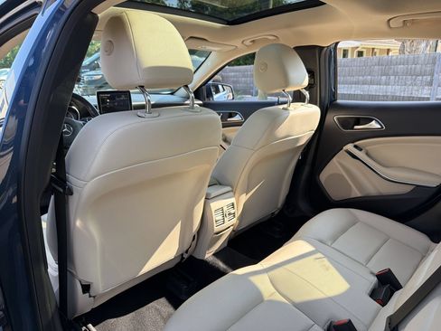 Used 2019 Mercedes-Benz GLA 250 4MATIC image 19
