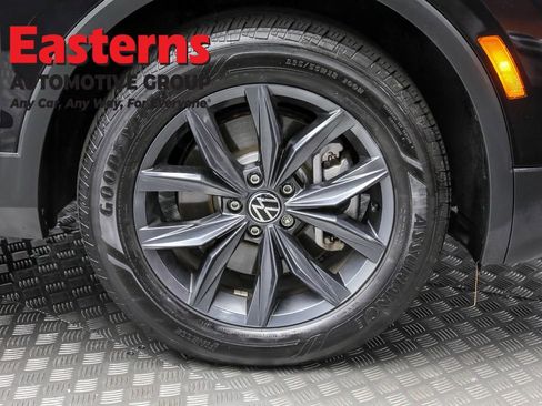 Used 2023 Volkswagen Tiguan SE image 29