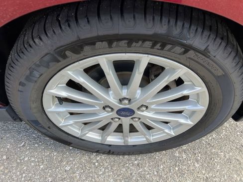 Used 2015 Ford C-MAX Energi SEL w/ Equipment Group 302A image 17