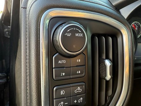 Used 2020 Chevrolet Silverado 1500 LT Trail Boss image 29