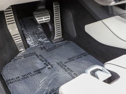 Used 2024 Lamborghini Huracan EVO image 45