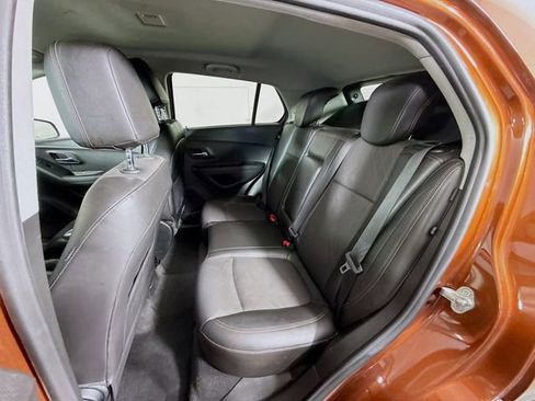 Used 2019 Chevrolet Trax LT w/ Driver Confidence Package image 24