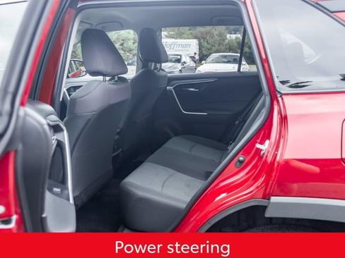 Used 2025 Toyota RAV4 XLE AWD/4WD image 25