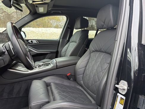 Used 2024 BMW X5 M60i w/ Climate Comfort Package image 8
