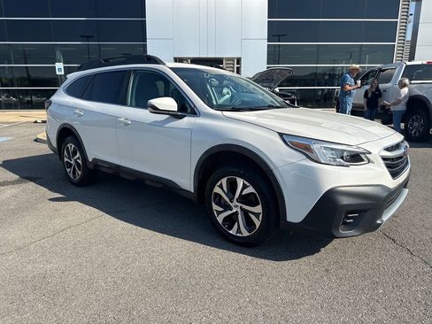 Used 2020 Subaru Outback Limited w/ Popular Package #2 AWD/4WD image 1