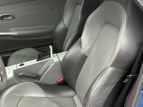 Used 2005 Chrysler Crossfire Limited image 18