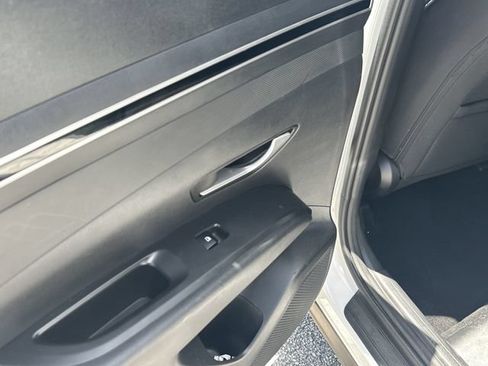 Certified 2024 Hyundai Tucson SEL FWD image 12