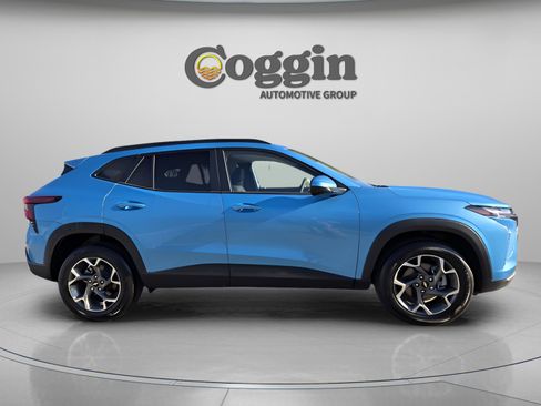 New 2026 Chevrolet Trax LT w/ Sunroof Package image 4