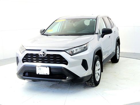 Certified 2022 Toyota RAV4 LE image 2