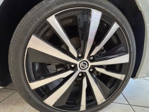 Used 2022 Nissan Altima 2.5 SR FWD image 16