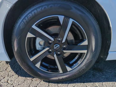 Used 2025 Nissan Sentra SV image 10