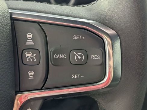 Used 2025 RAM 1500 Laramie AWD/4WD image 17