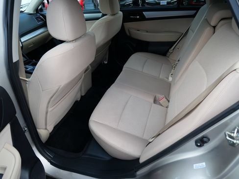 Used 2017 Subaru Outback 2.5i Premium AWD/4WD image 19