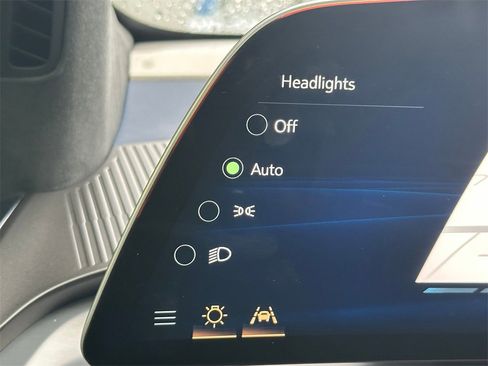 Used 2026 Cadillac Vistiq Premium Luxury image 36