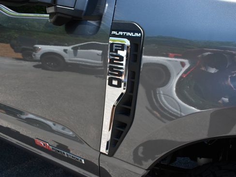 Used 2023 Ford F250 Platinum w/ Tremor Off-Road Package AWD/4WD image 45