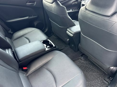 Used 2017 Toyota Prius Prime Premium image 30