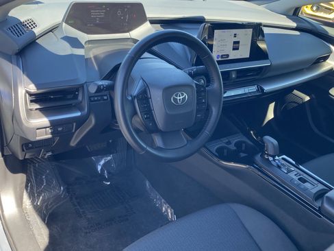 Used 2024 Toyota Prius LE image 14